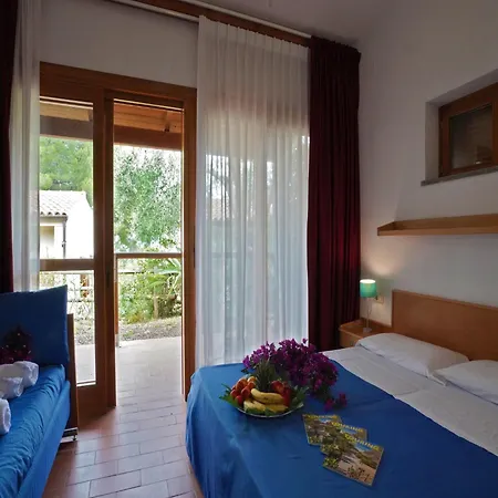 Touring Club Italiano - Marina Di Holiday park 3*
